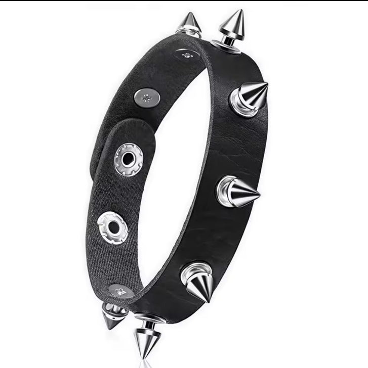 Max STUD BRACELET